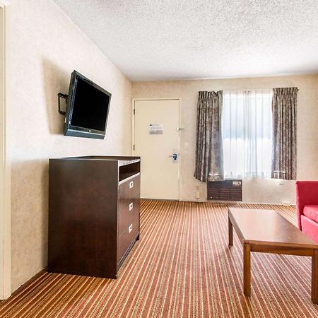 Rodeway Inn & Suites El Cajon San Diego East ภายนอก รูปภาพ