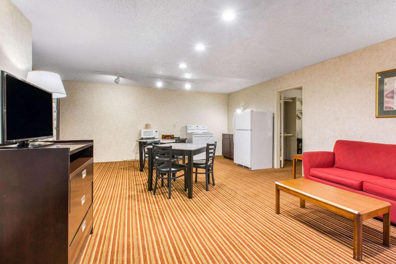 Rodeway Inn & Suites El Cajon San Diego East ภายนอก รูปภาพ